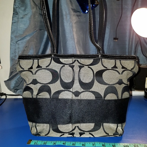 Coach Handbags - AUTHENTIC COACH BAG